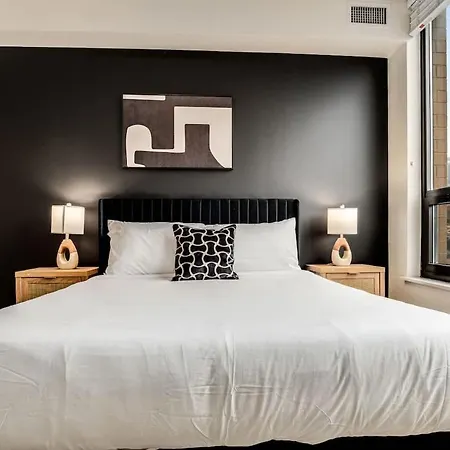 Boulevard Walk Everywhere 5 Mins To Magnificent Mile River North 02 Chicago