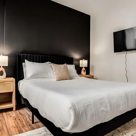 Apartment Boulevard Walk Everywhere 5 Mins To Magnificent Mile River North 02 Chicago