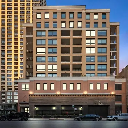 Boulevard Walk Everywhere 5 Mins To Magnificent Mile River North 02 Chicago