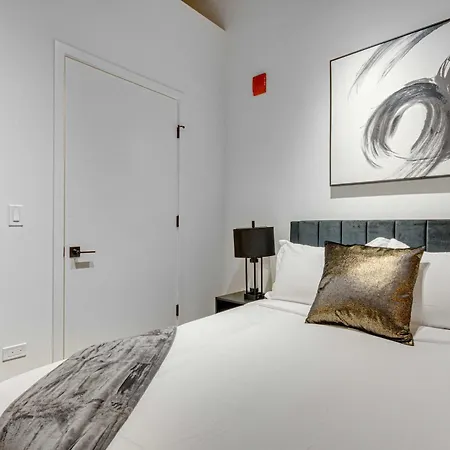Apartment River North Rooftop With In And Out Parking 5 *