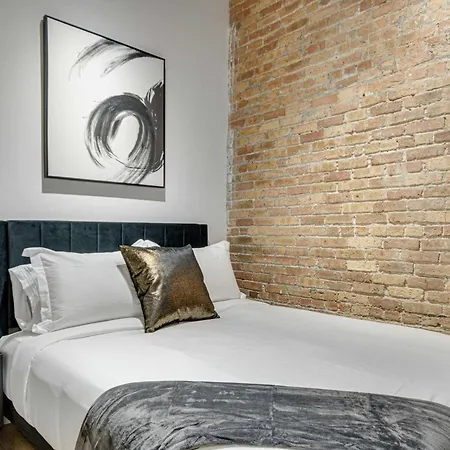 River North Rooftop With In And Out Parking 5 * Chicago