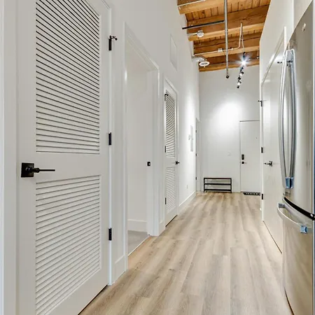 River North Rooftop With In And Out Parking 5 Apartment *