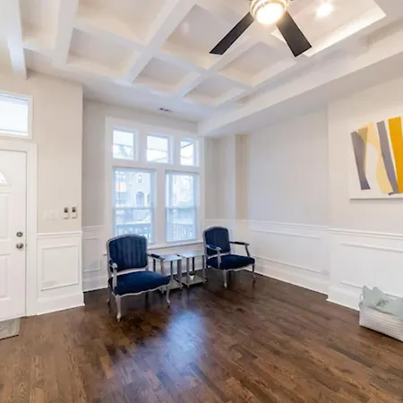 Bronzeville 42 Art & Hospitality Holiday home