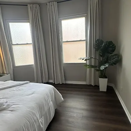 Sleeps 18 7br Gym Game Theater Holiday home Chicago
