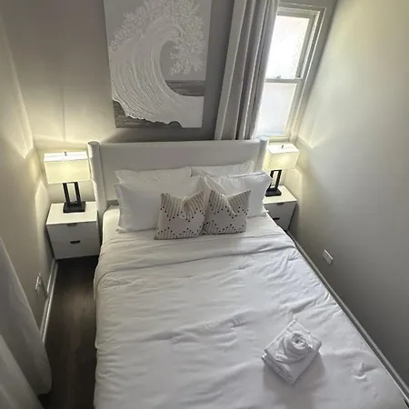 Holiday home Sleeps 18 7br Gym Game Theater Chicago