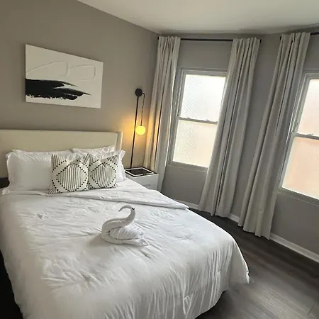 Holiday home Sleeps 18 7br Gym Game Theater Chicago
