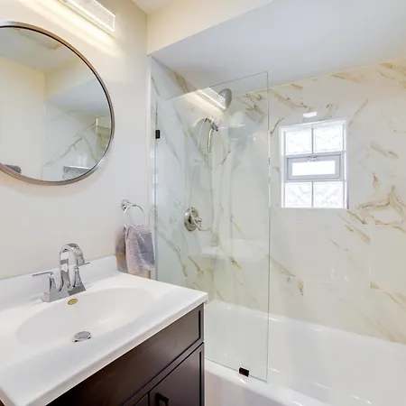 2 Mi To Calumet Park And Windy Escape! * Chicago