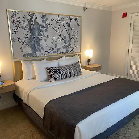 Warwick Allerton Hotel 4*