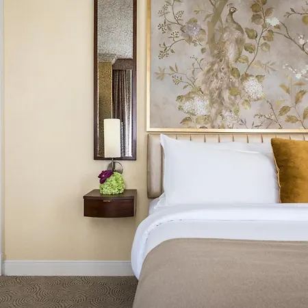 Warwick Allerton Hotel 4*