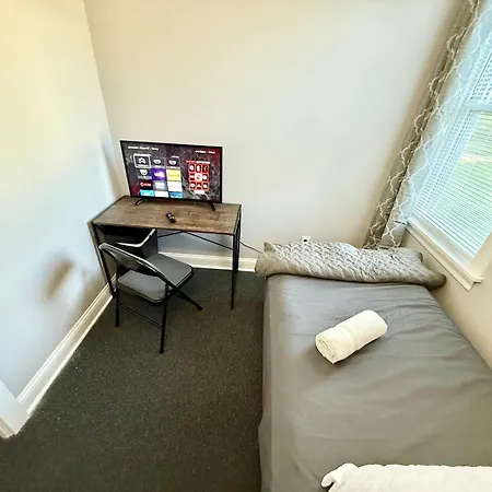 Homestay Place To - Close To Downtown! - Free Parking!