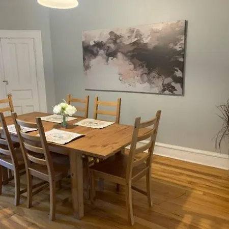South Loop 3 Bedroom