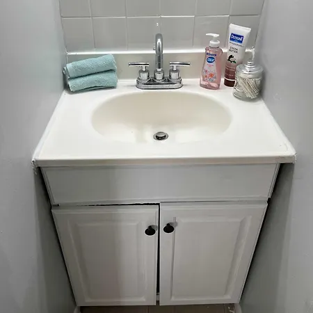 South Loop 3 Bedroom Apartment