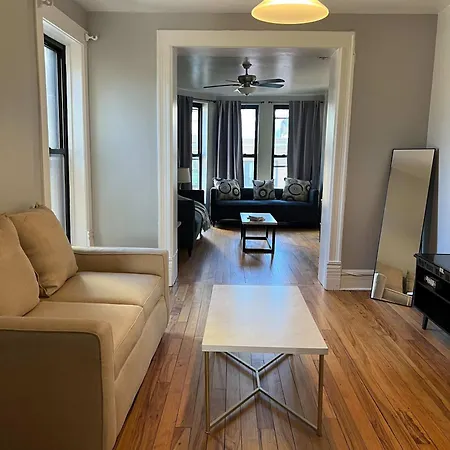 South Loop 3 Bedroom Apartment Chicago