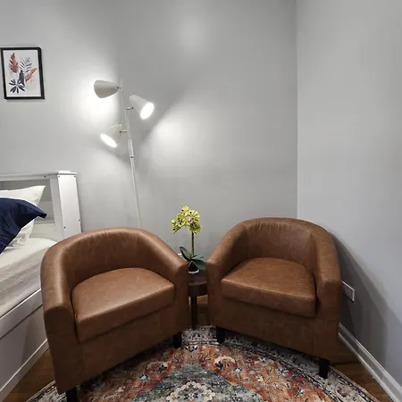 Luxe Loft Vibe With King - 4br 3ba Apartment Chicago