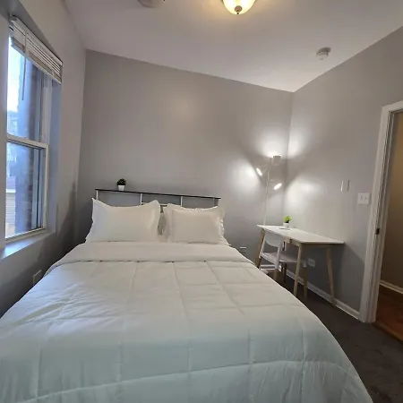 Luxe Loft Vibe With King - 4br 3ba Apartment Chicago