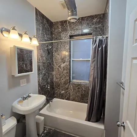 Luxe Loft Vibe With King - 4br 3ba