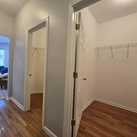 Apartment Luxe Loft Vibe With King - 4br 3ba
