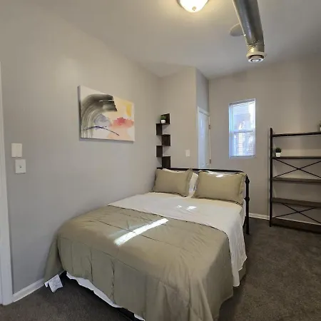 Luxe Loft Vibe With King - 4br 3ba * Chicago