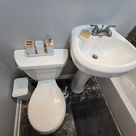 Luxe Loft Vibe With King - 4br 3ba Apartment