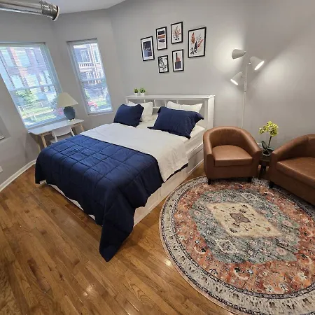 Luxe Loft Vibe With King - 4br 3ba Apartment Chicago