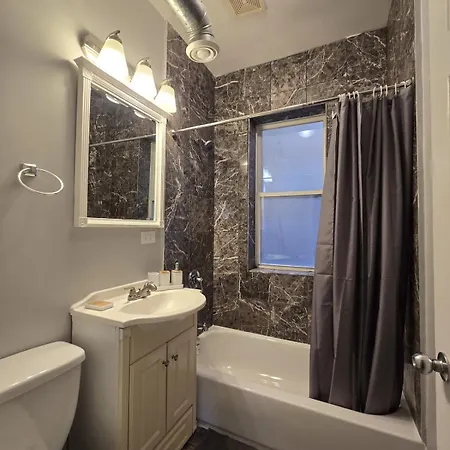 Apartment Luxe Loft Vibe With King - 4br 3ba *