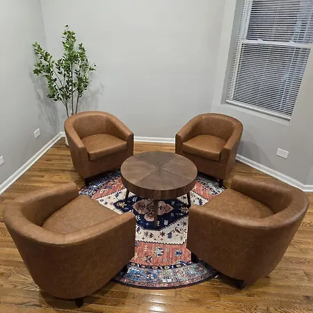 Luxe Loft Vibe With King - 4br 3ba * Chicago