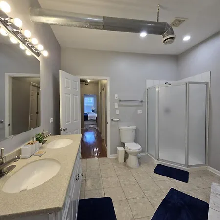 Luxe Loft Vibe With King - 4br 3ba * Chicago