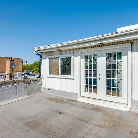 Walk To Train & Bus: Updated Apartment *
