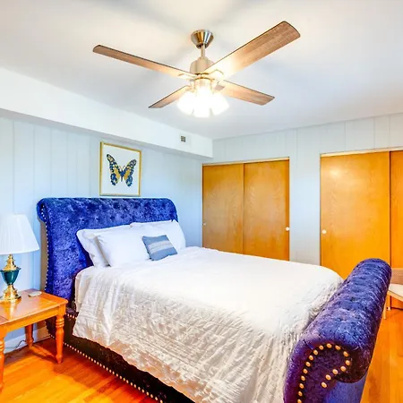 Walk To Train & Bus: Updated Apartment