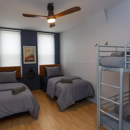 Parthenon Hostel Chicago