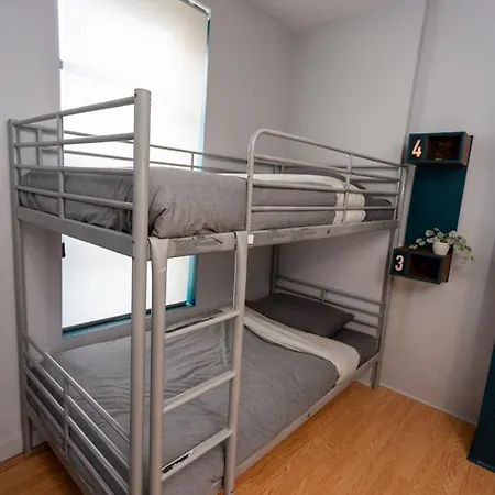 Parthenon Hostel *