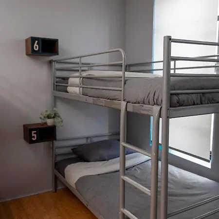 Parthenon Hostel *