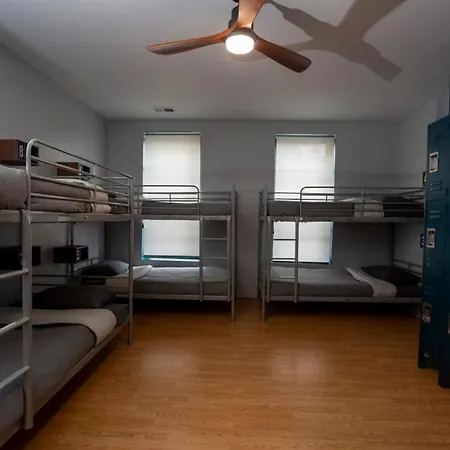 Hostel Parthenon *