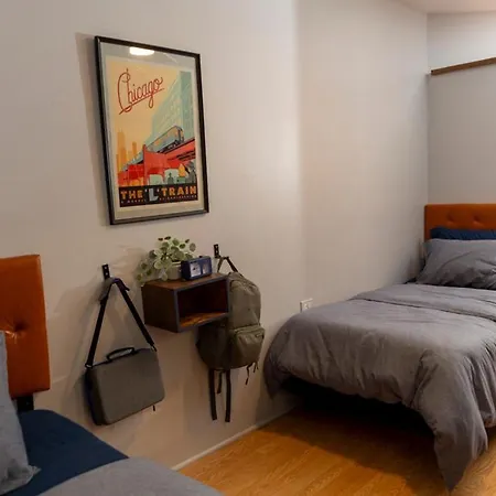 Hostel Parthenon Chicago