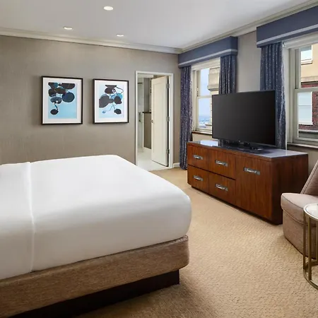 Hilton 3* Chicago