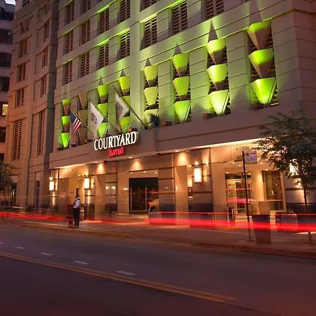 Courtyard By Marriott Downtown/river North 3* Chicago