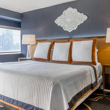 Omni Hotel 4*