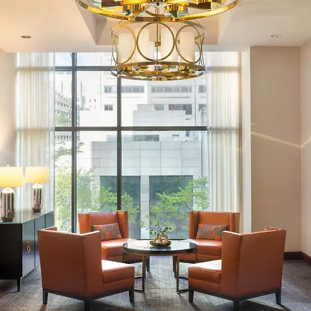 Omni Hotel 4*