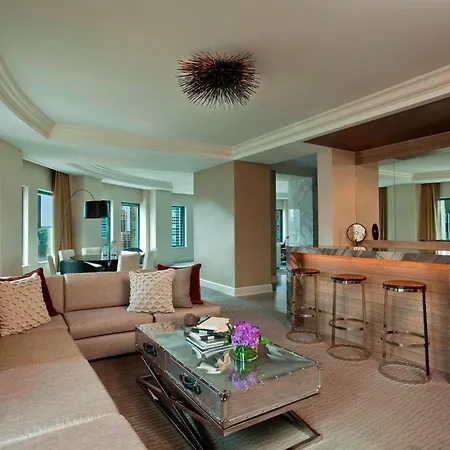 Sheraton Grand Riverwalk 4*