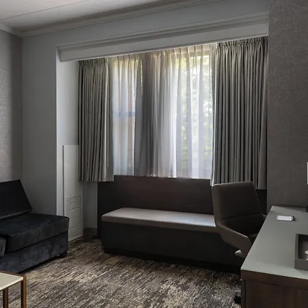 Courtyard By Marriott At Medical District-uic Hotel 3*