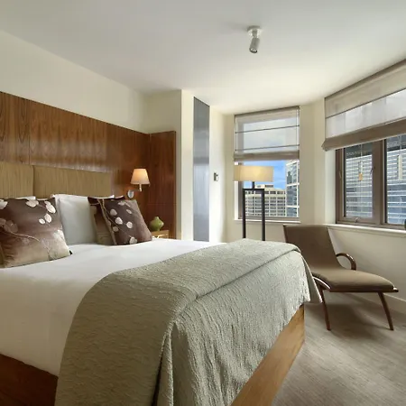 Fairmont Millennium Park Hotel 4*