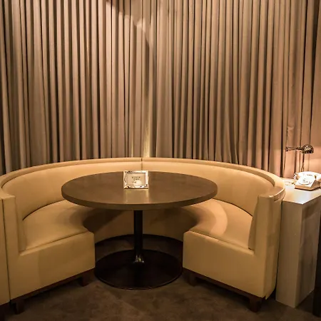 Hotel Ambassador Chicago, Part Of Jdv By Hyatt 4*