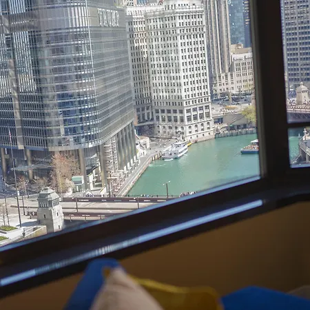 Renaissance Downtown Hotel 4*
