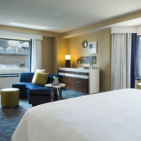 Renaissance Downtown Hotel