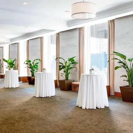 The Westin Michigan Avenue