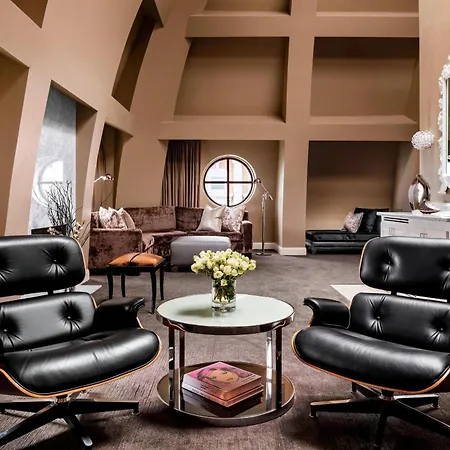 The Blackstone, Autograph Collection Hotel 4*