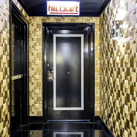 The Midland Hotel, Chicago, A Tribute Portfolio 4*