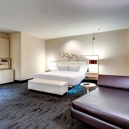 The Midland Hotel, Chicago, A Tribute Portfolio 4*