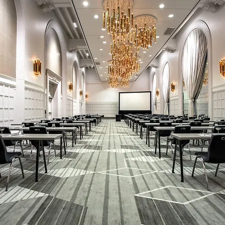 Hotel The Midland Hotel, Chicago, A Tribute Portfolio
