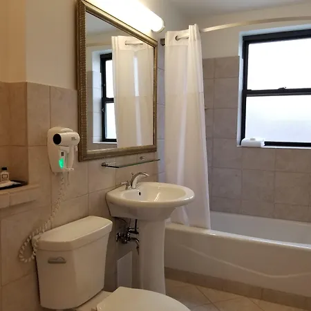 Versey Lincoln Park Hotel